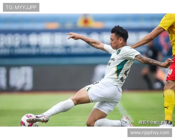 武汉羽毛球队以85分稳居精英赛积分榜首位展现强劲实力